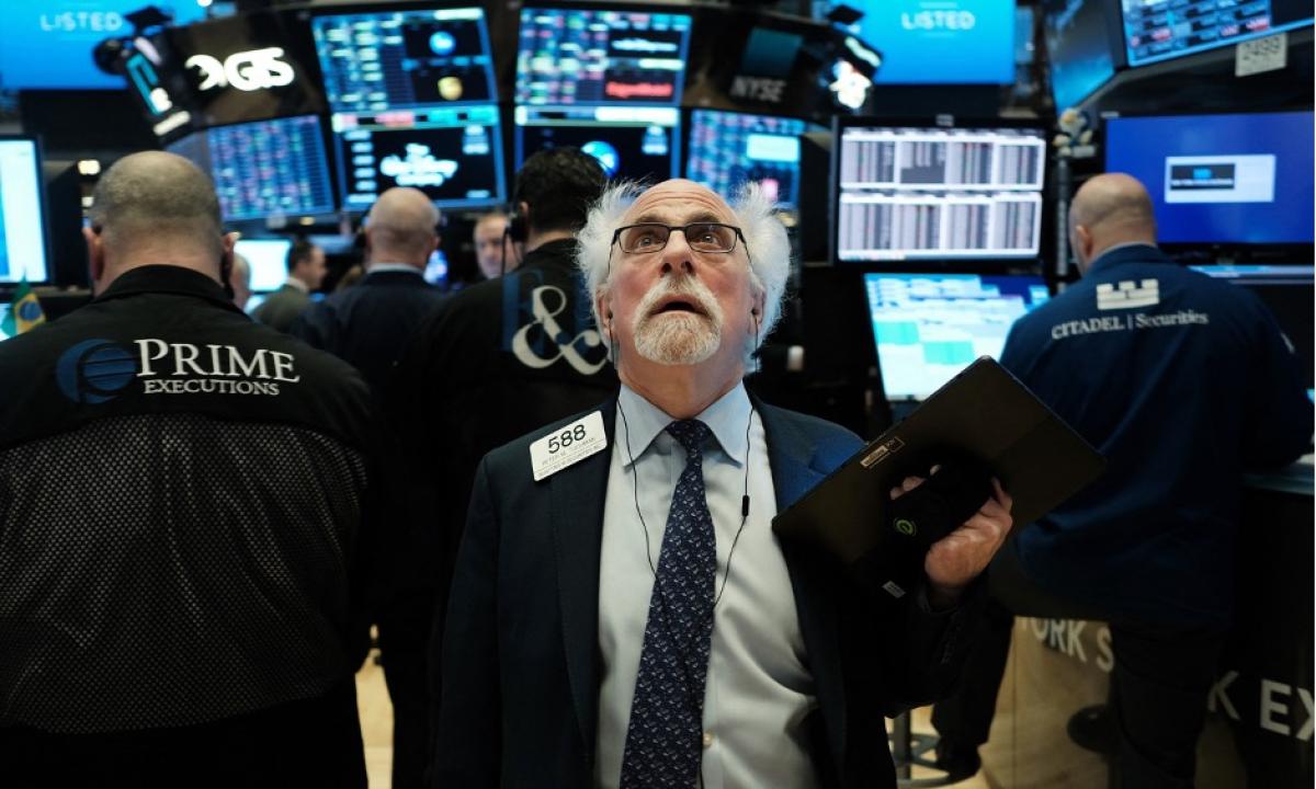 US Growth Is Now Driven by Paper Gains